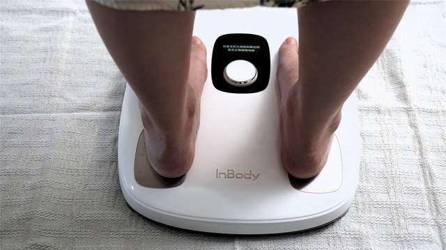 3频8电极+12项数据+97%准确率有点全面ky开元棋牌InBody体脂秤H30评测：(图11)